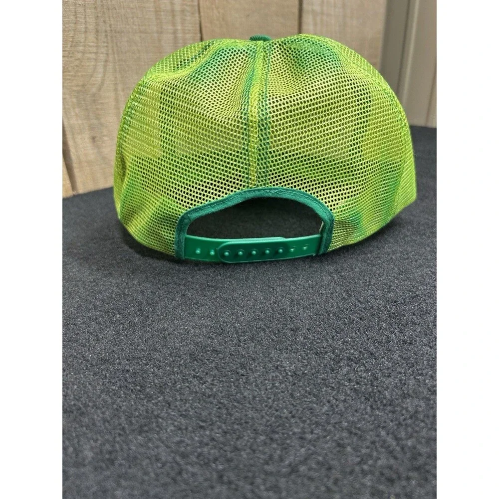 Vintage Quaker State Oil Racing Mesh Foam Trucker Hat/Cap NWOT